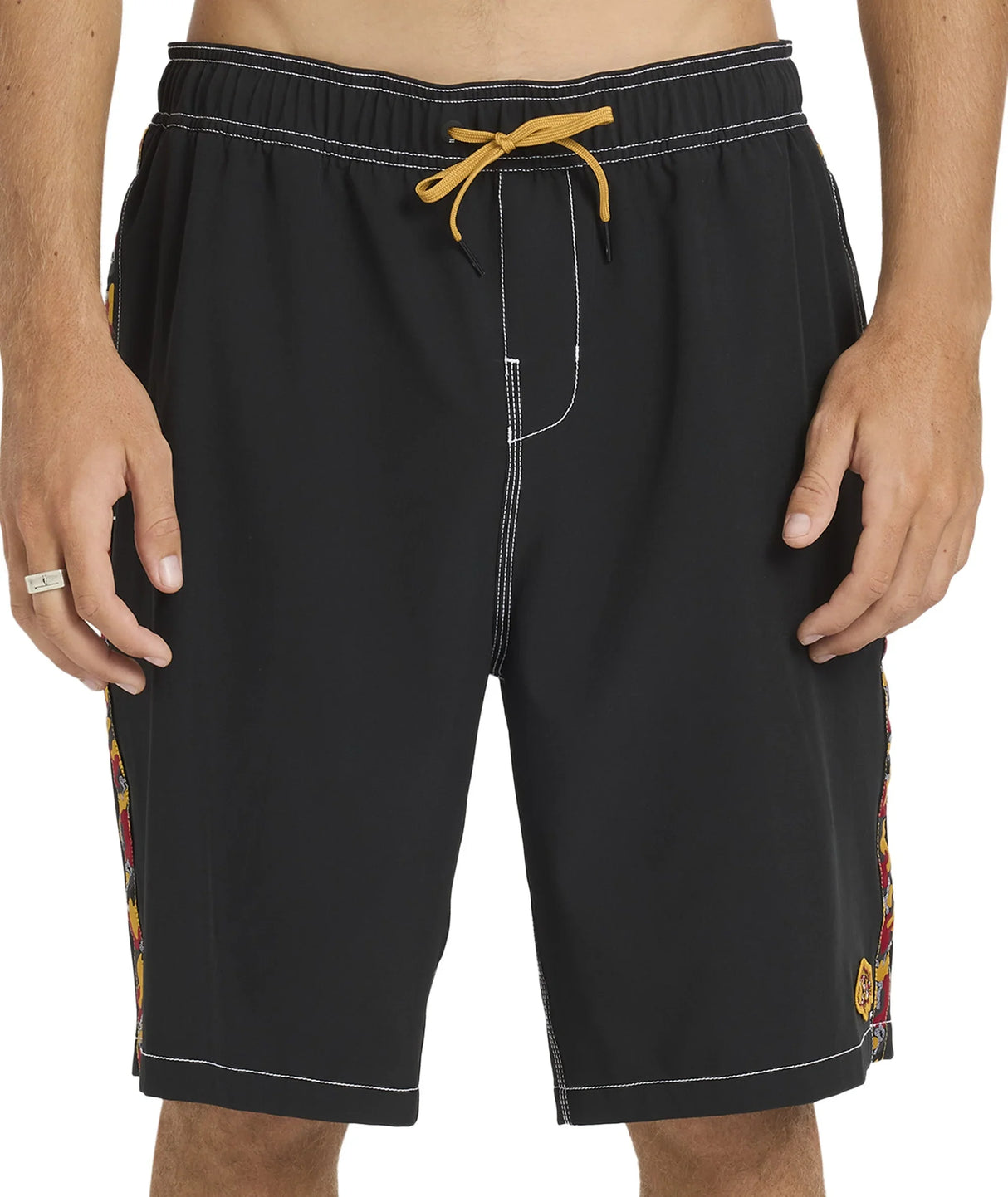 24A256180_BLK_Alternate_2 - Beachin Surf