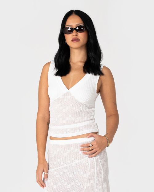 Roma Low V Lace Top