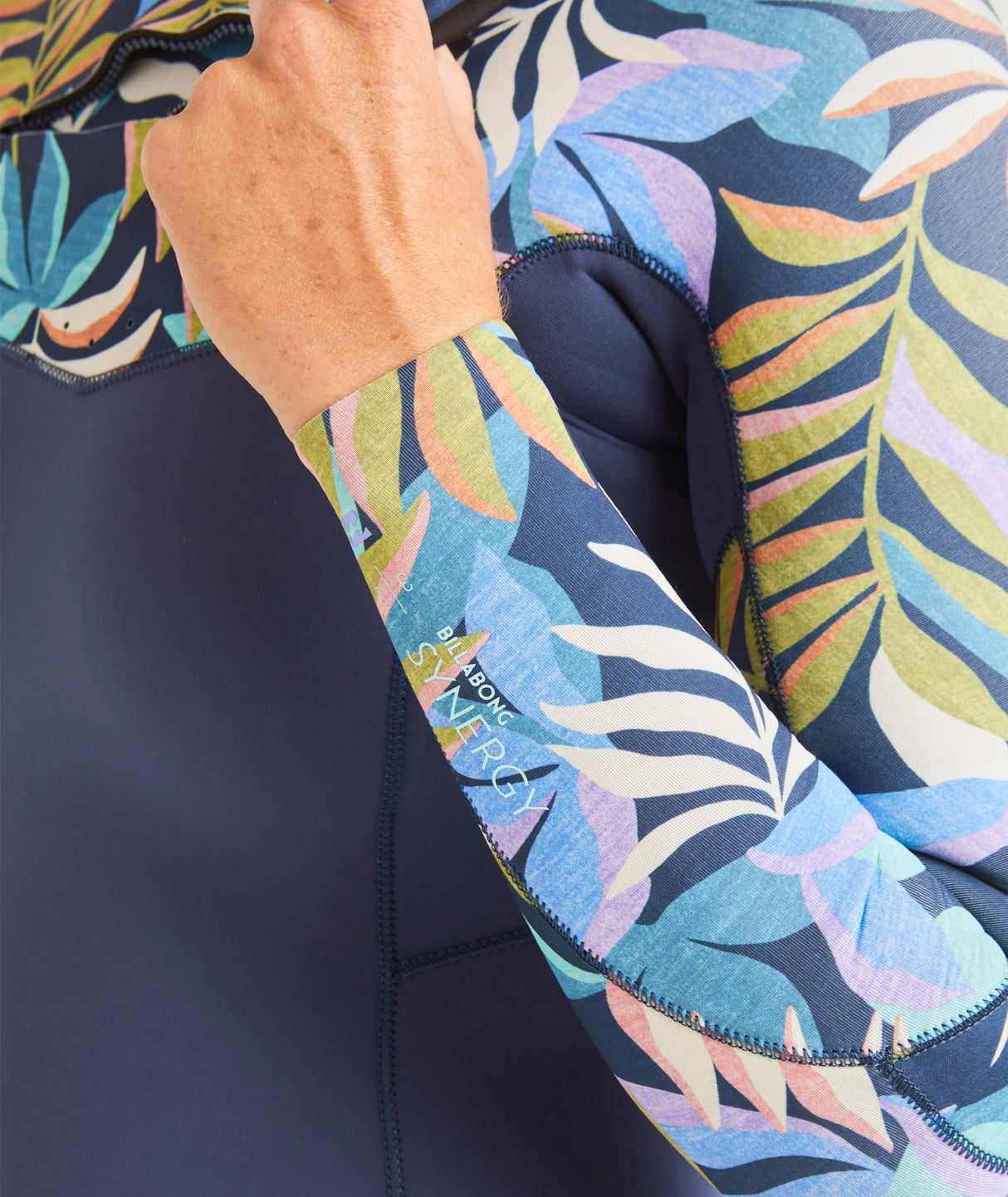 Womens 3/2mm Synergy Chest Zip Steamer Wetsuit