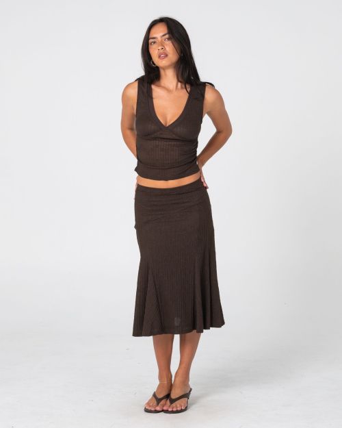 Roma Low V Lace Top