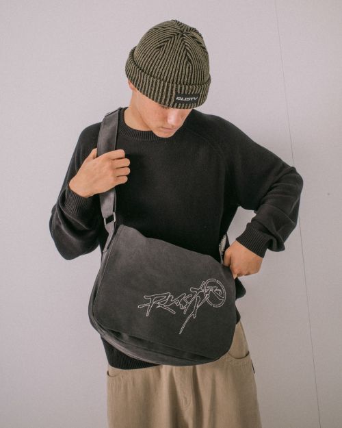 Hoodus Messenger Bag