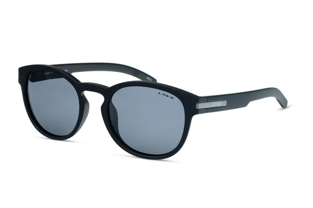 Agus - Polarised Matt Black - Beachin Surf