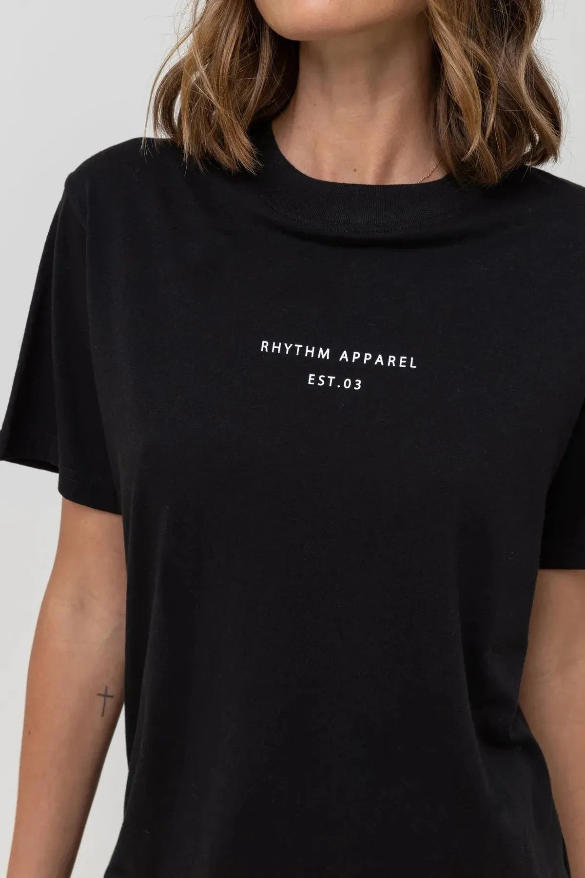 Classic Brand Tee Women - Beachin Surf