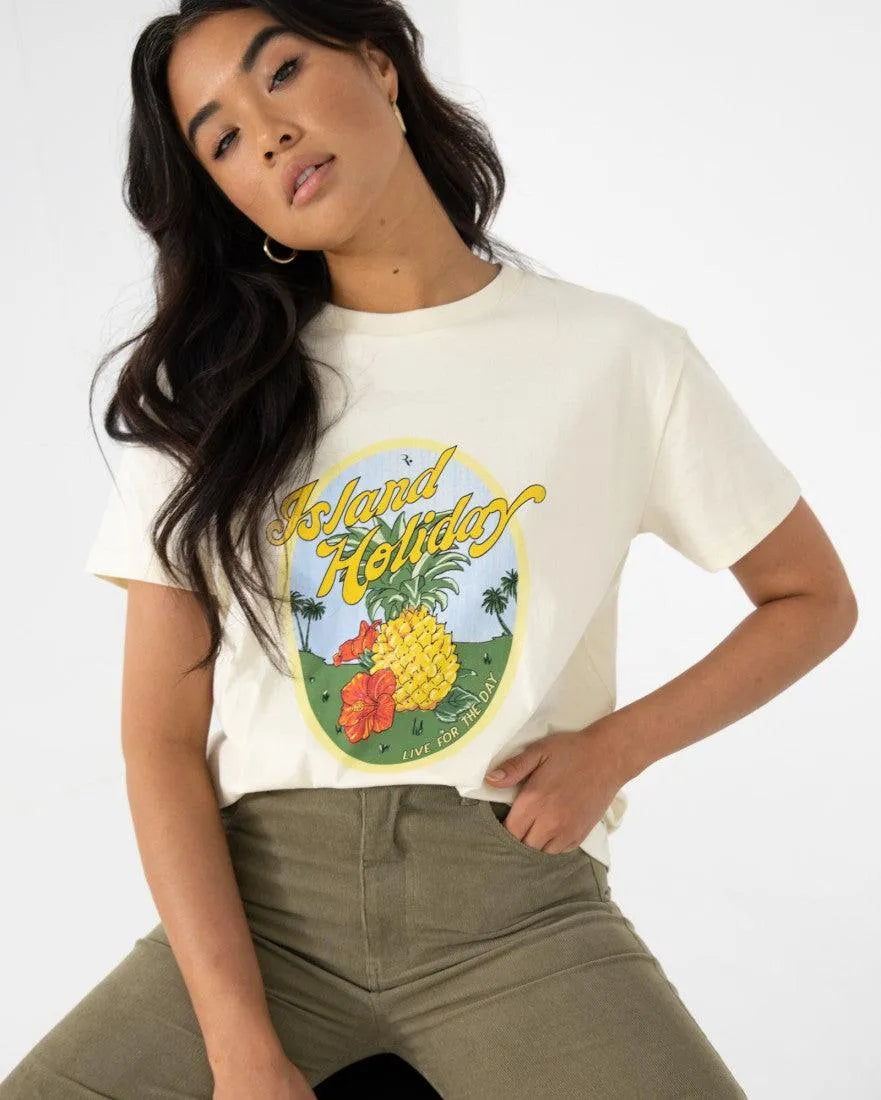 Island Holiday Relaxed Fit Tee - Beachin Surf