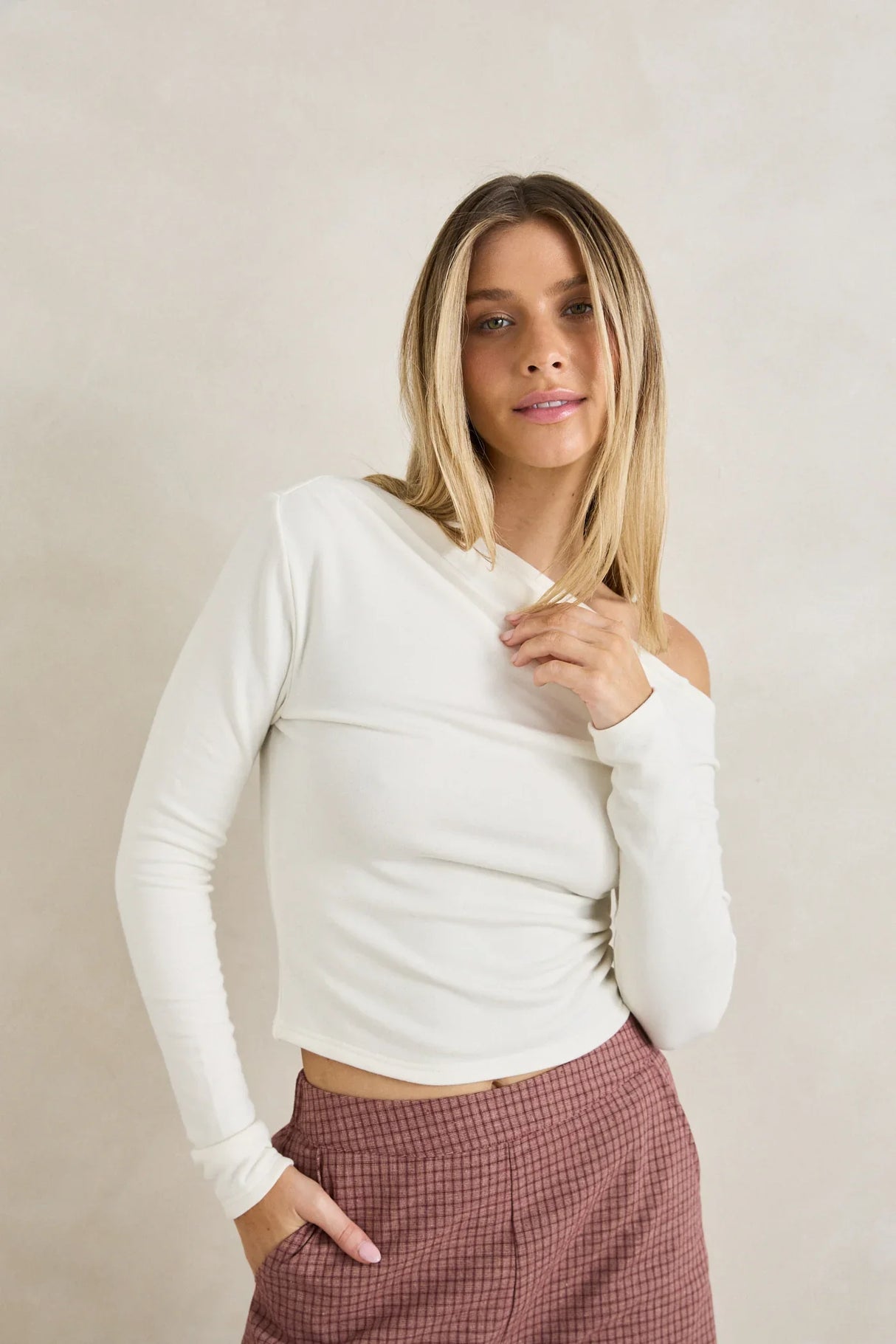juno-long-sleeve-top-wht-CD25W-FT92-WHT-2_1 - Beachin Surf