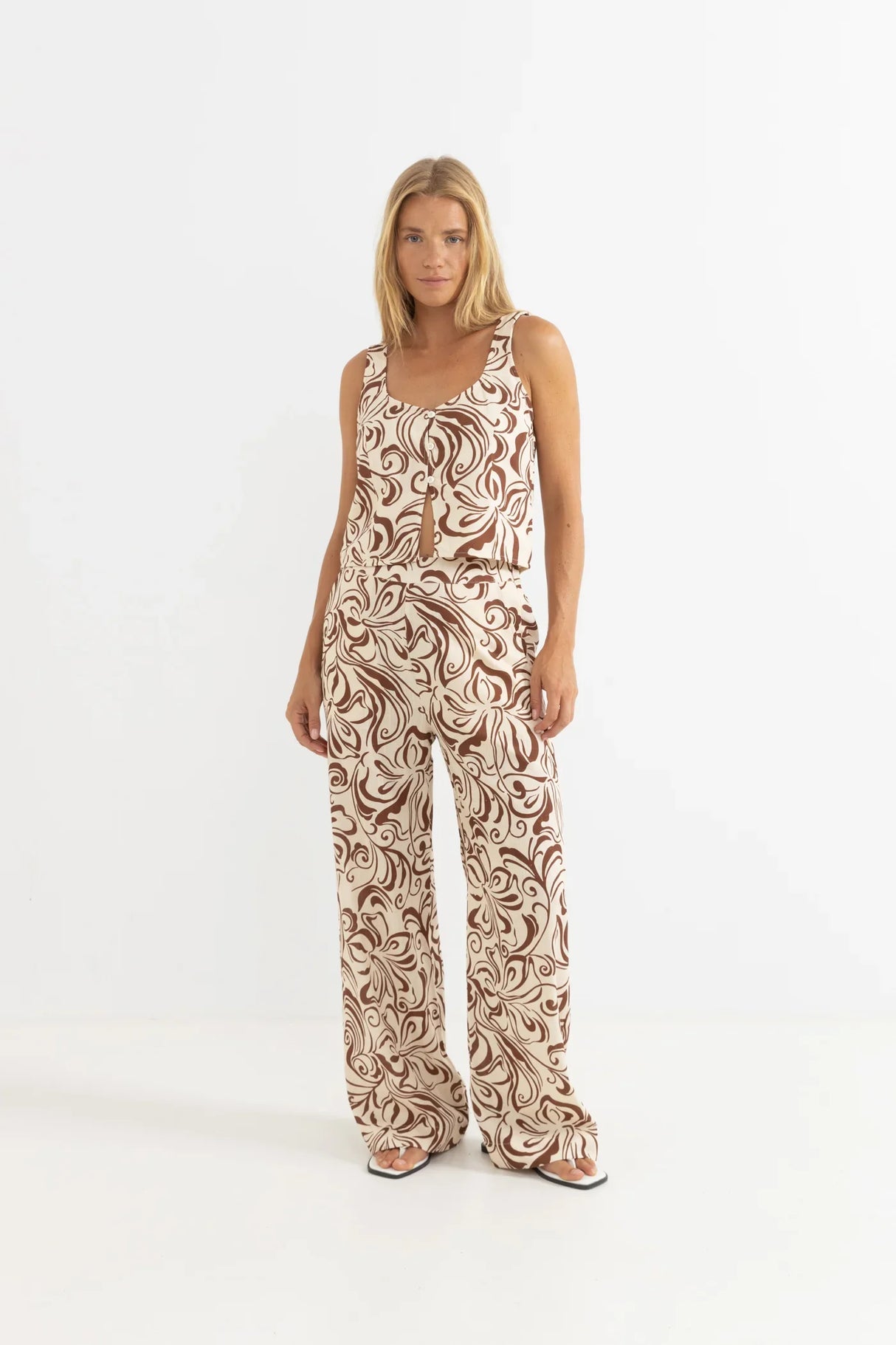 kai-floral-wide-leg-pant-cho-1025W-PA02-CHO-3_1 - Beachin Surf