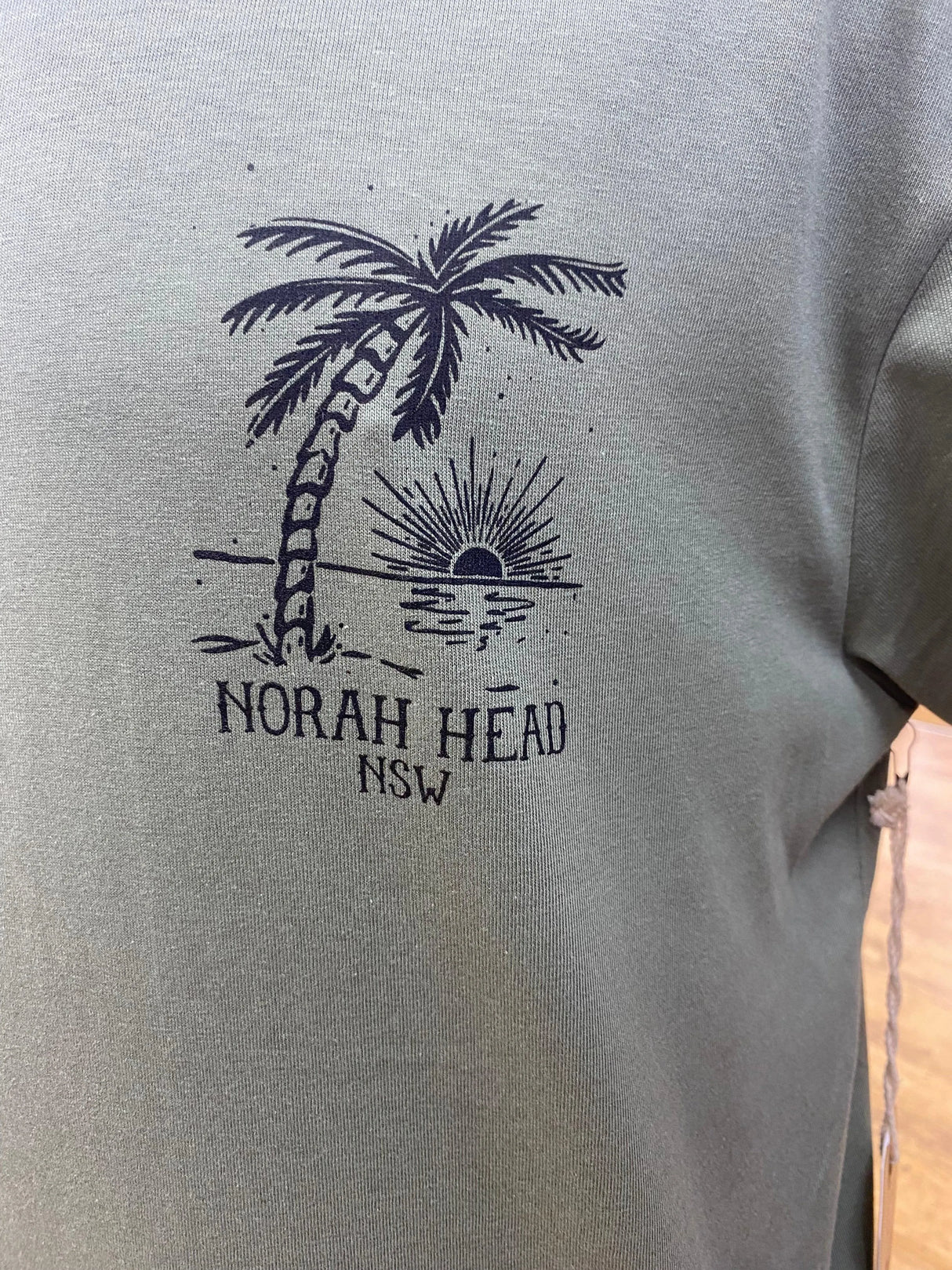 Lino Waves - Mens T - Beachin Surf