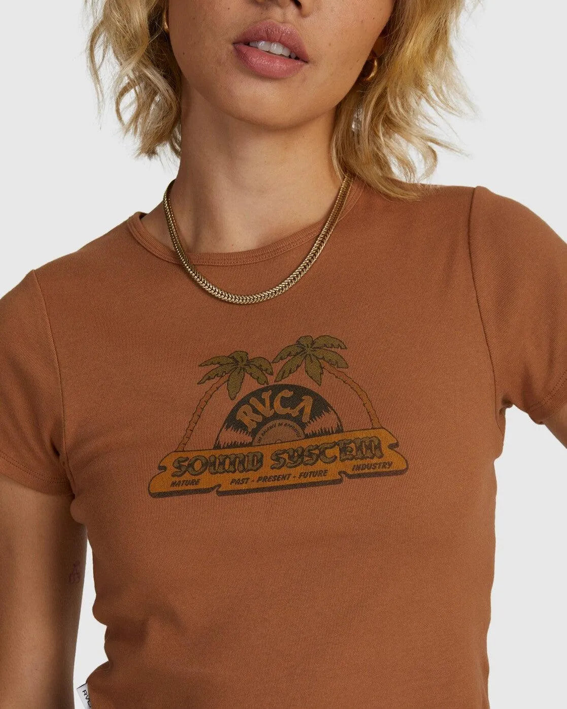 Rvca Radio Baby Tee - Beachin Surf