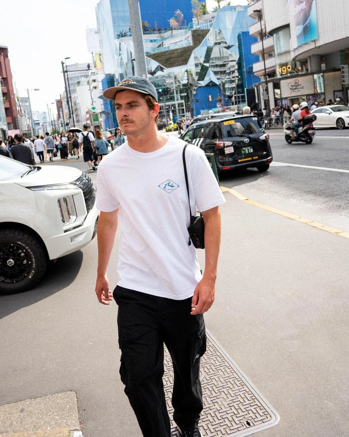 Super Soaker Short Sleeve Graphic Tee - Beachin Surf