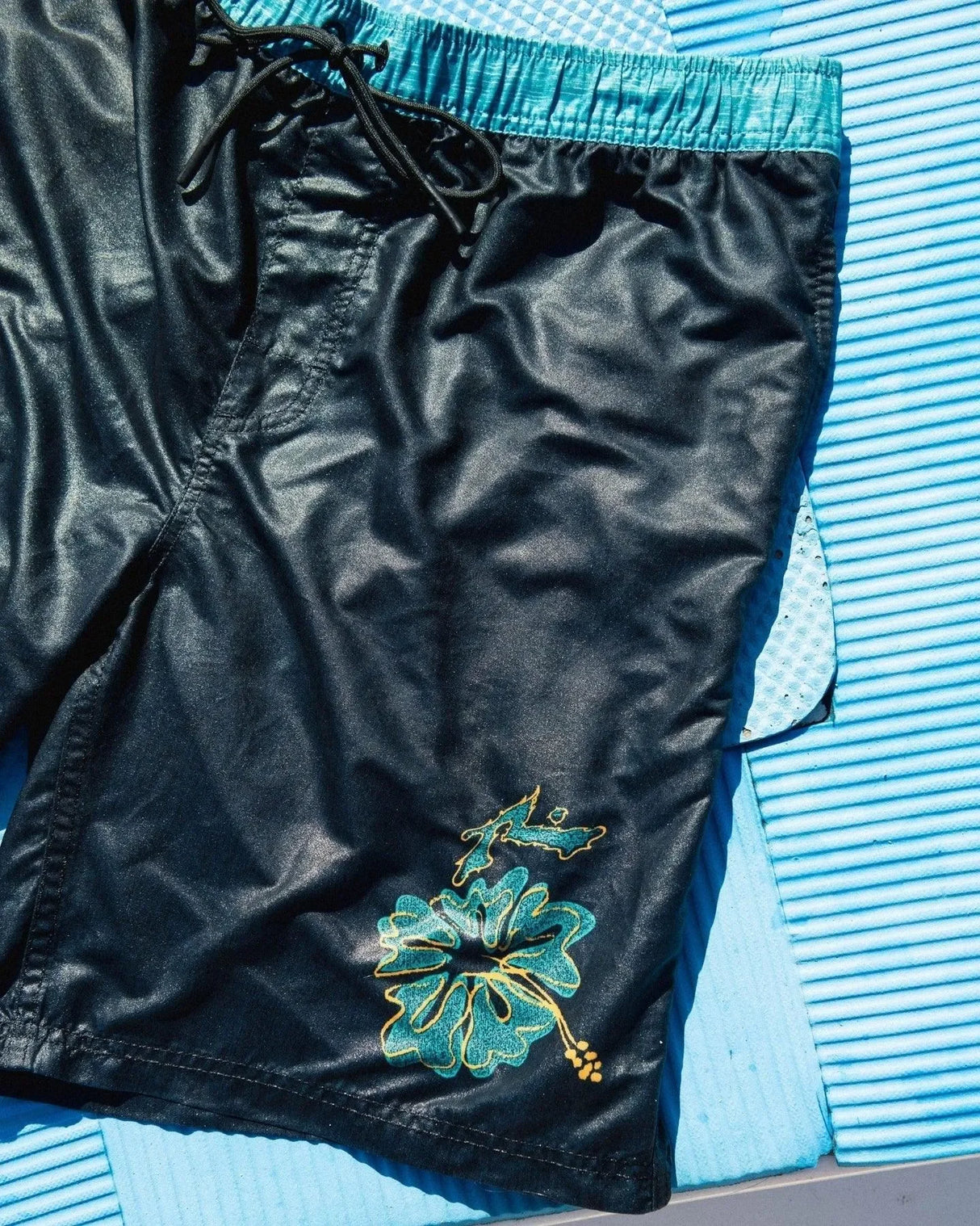 Vivid Bloom Elastic Boardshort