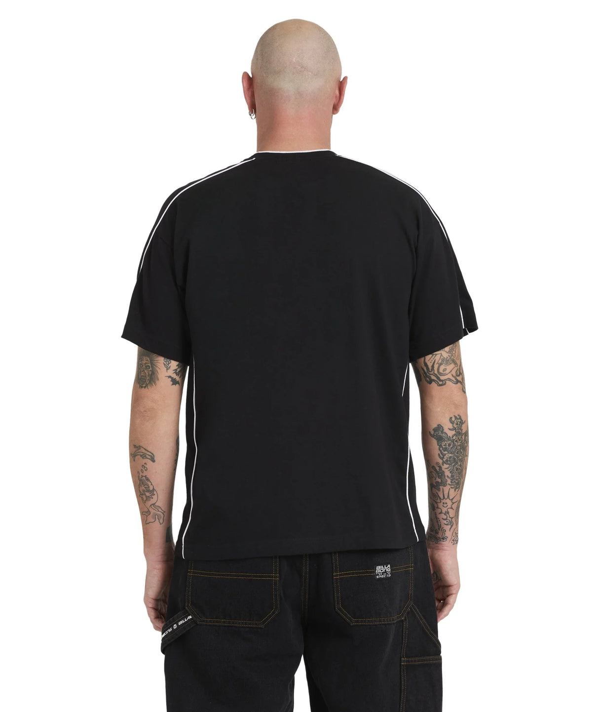24A011671_BLK_Alternate_3 - Beachin Surf