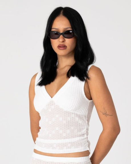 Roma Low V Lace Top