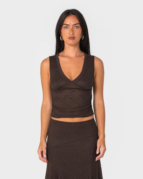 Roma Low V Lace Top
