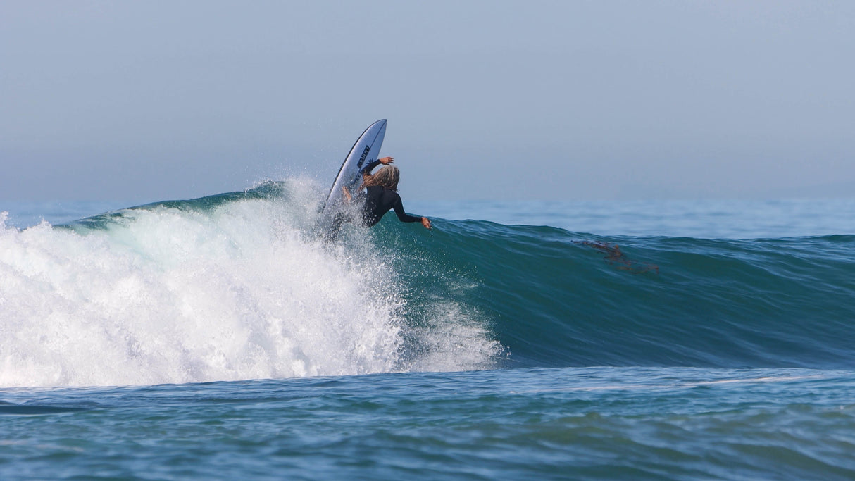 YouTube4K3.00_03_24_07.Still3910-60_1 - Beachin Surf