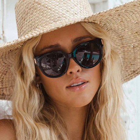 Vivian - Gloss Black Smoke Polarised Lens