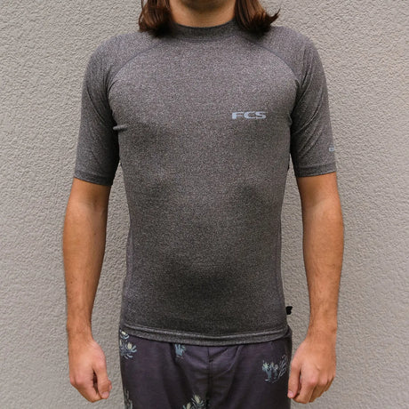 Essential Short Sleeve Rash Vest - Beachin Surf