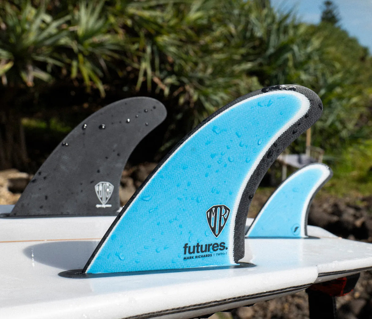 Mark Richards Fiberglass Twin + 1 - Beachin Surf