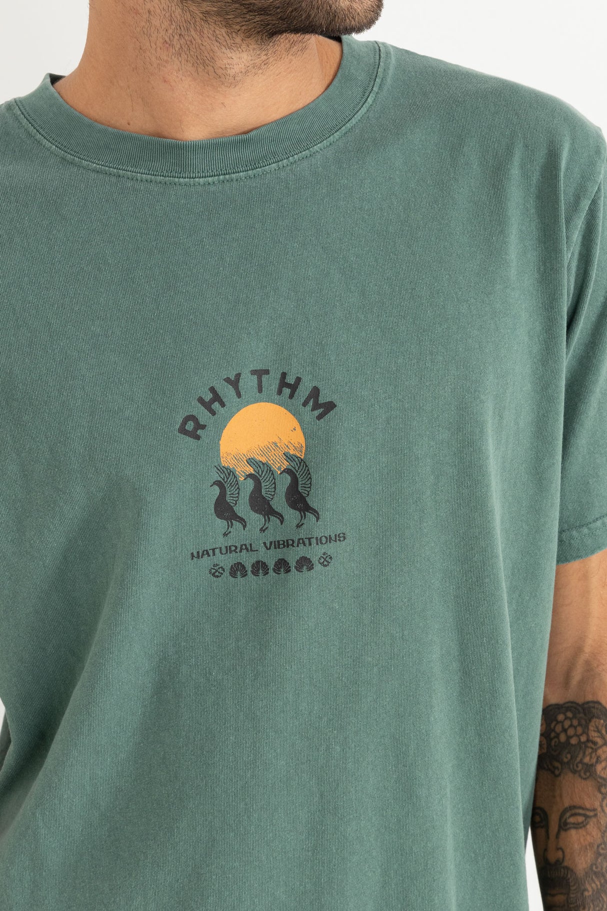 Natural Vibrations Vintage Ss T-Shirt - Beachin Surf