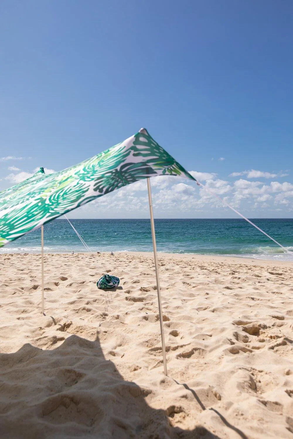 Ozoola - Palmy Beach Tent - Beachin Surf