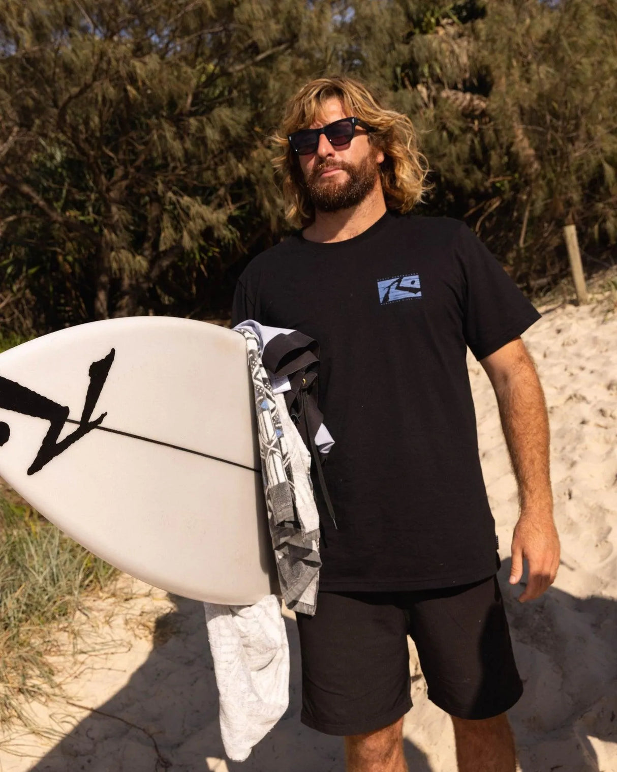 R Dot Short Sleeve Tee - Beachin Surf