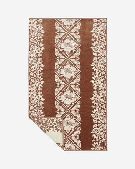 Sandy's Oversized Premium Woven Towel - Beachin Surf