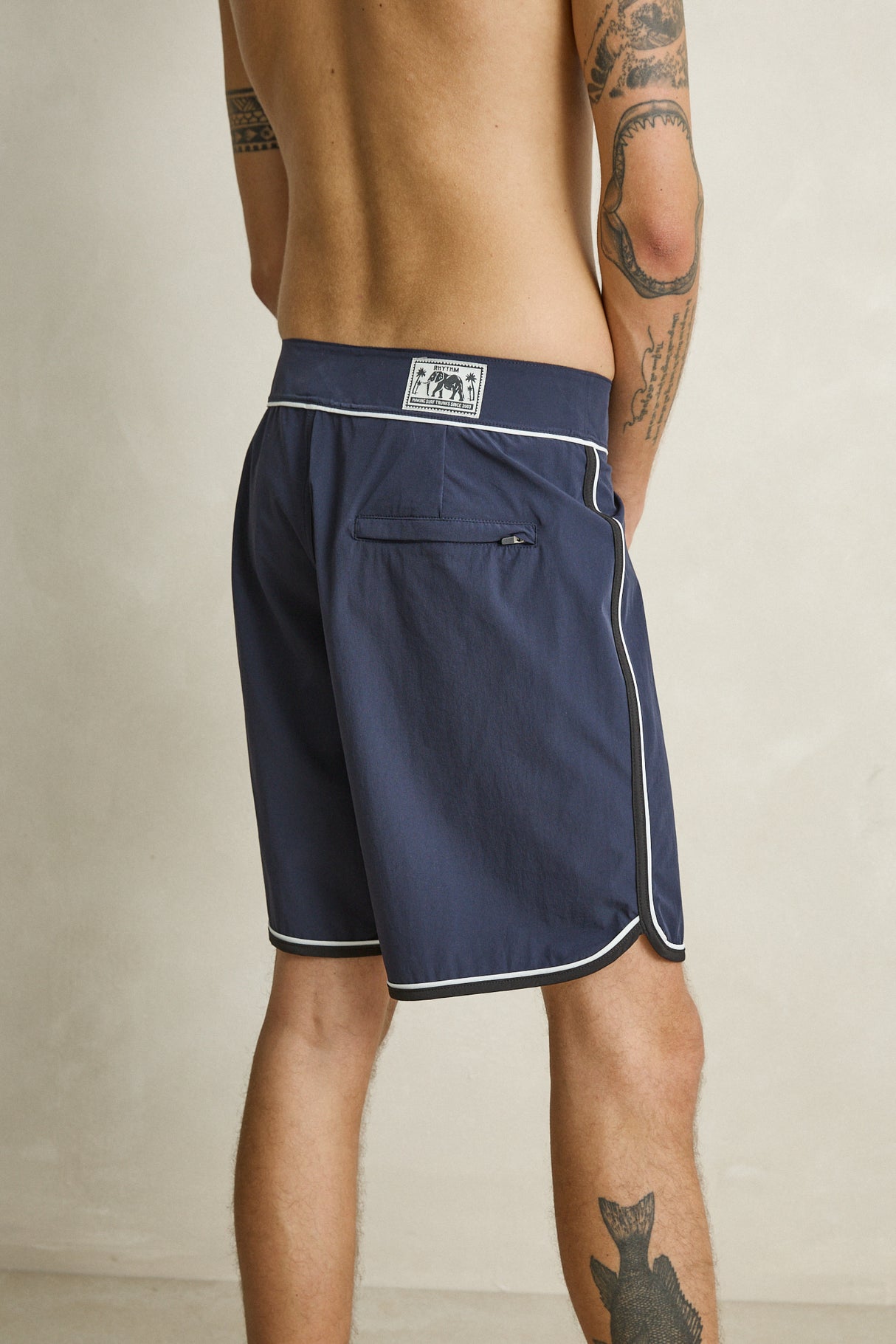 Scalloped Stretch Trunk