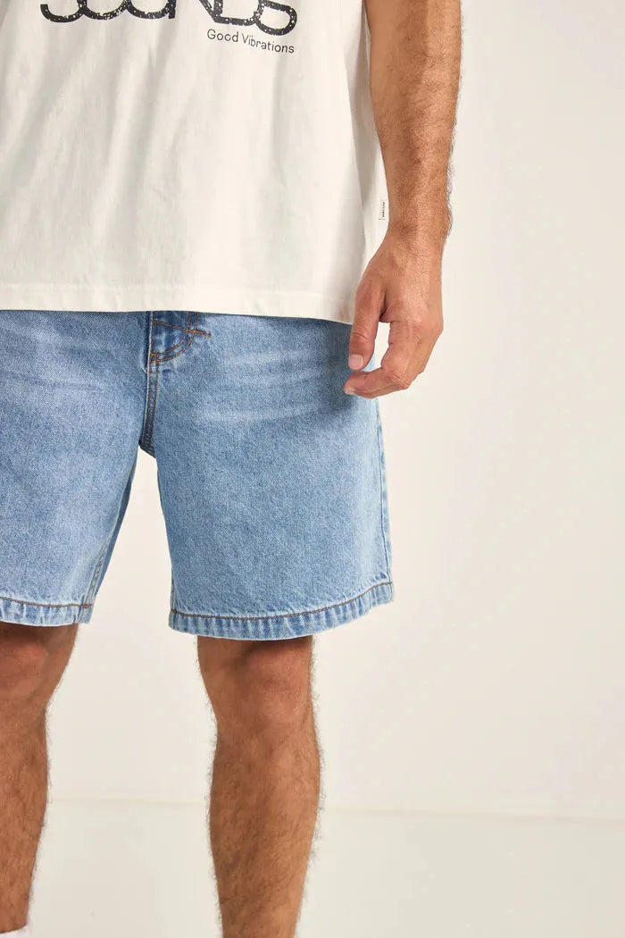 Subtle Distress Short - Beachin Surf